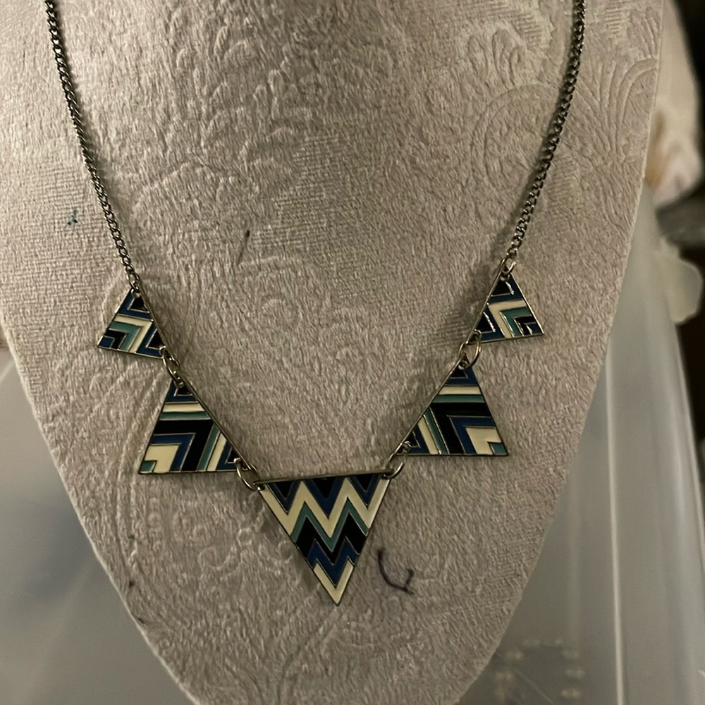 Zad Triangle Necklace